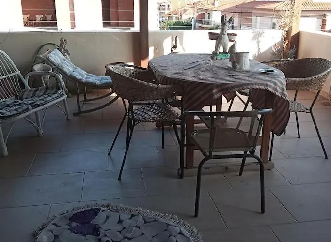 πολυτελης * Ierissós