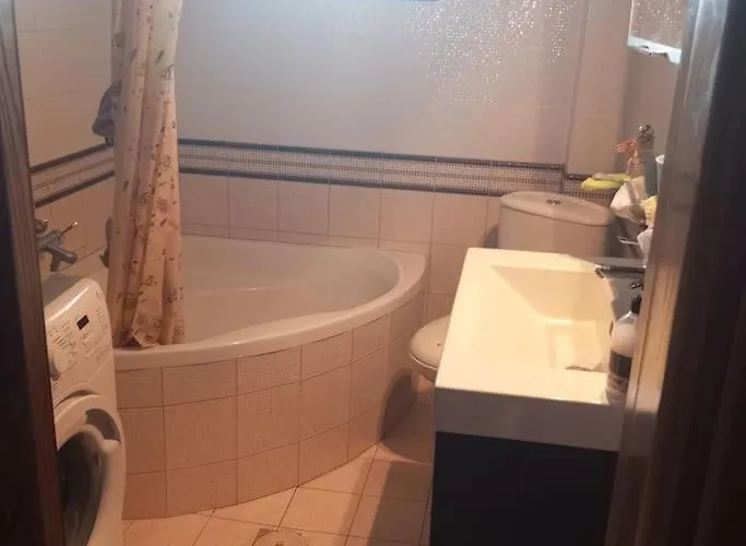 πολυτελης 伊里斯斯