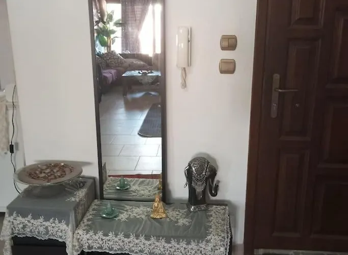 πολυτελης 公寓