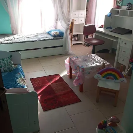 πολυτελης *